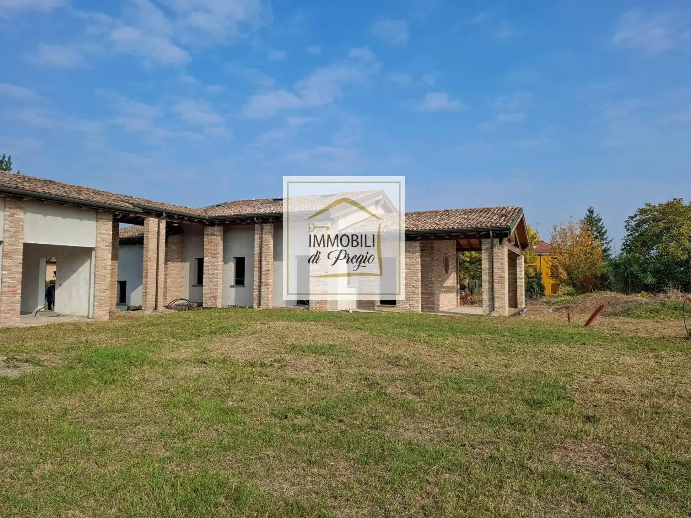 Villa in vendita a Parma