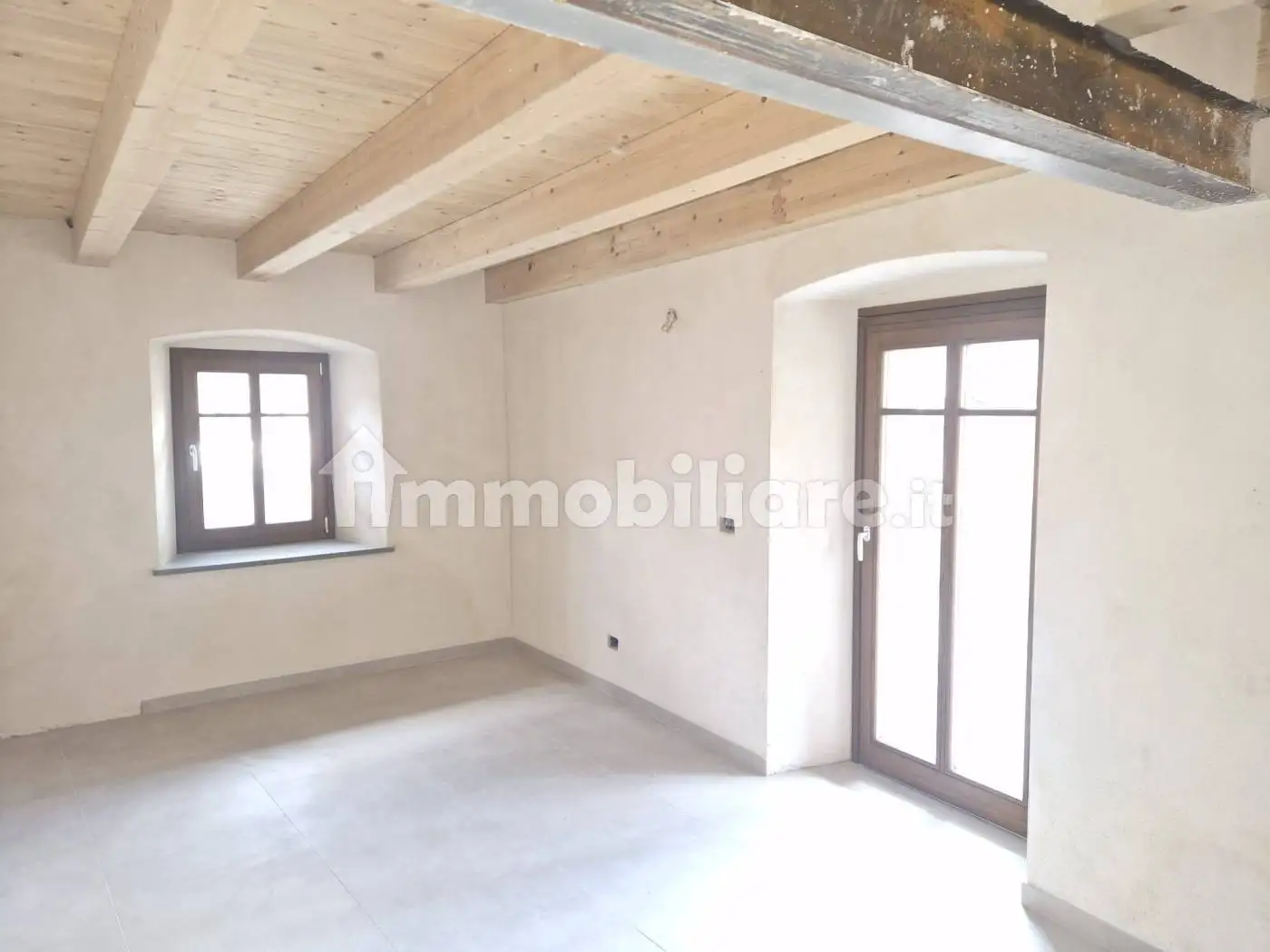 Appartamento in vendita a Pollein