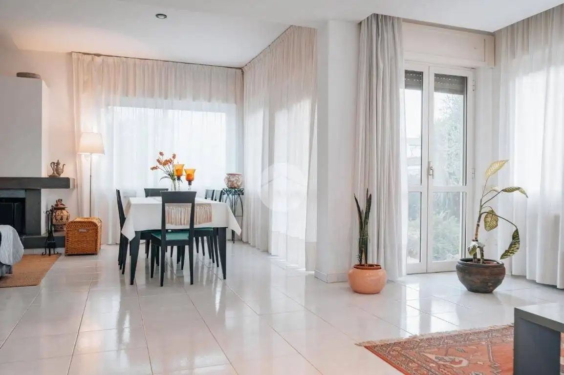 Villa in vendita a Sabaudia