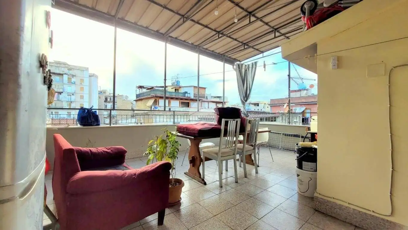 Palazzo - Edificio in vendita a Palermo