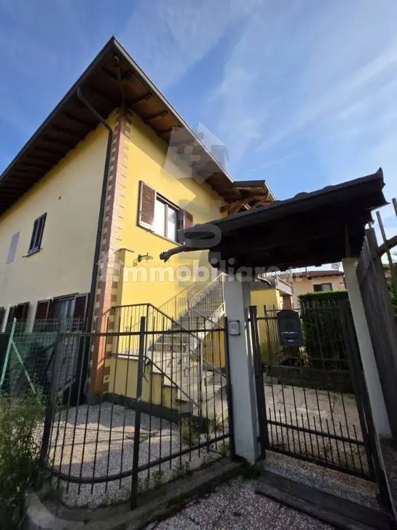 Quadrilocale via Sagittario, Centro, Angera - foto 2