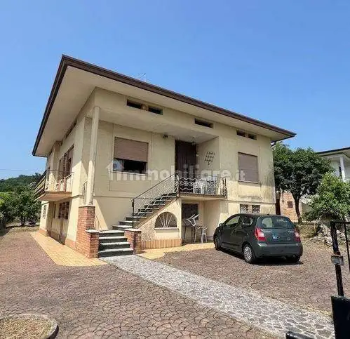 Villa in vendita a Nervesa della Battaglia