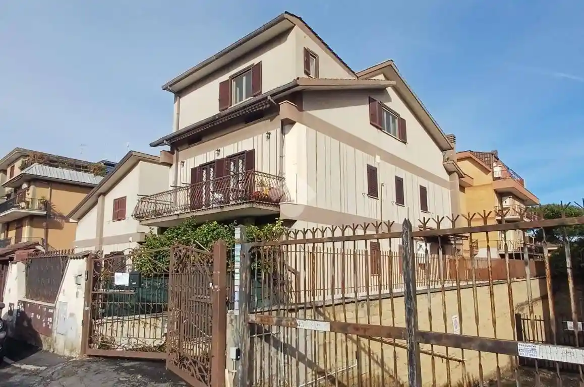 Quadrilocale via Bivongi 127, Anagnina, Roma - foto 3