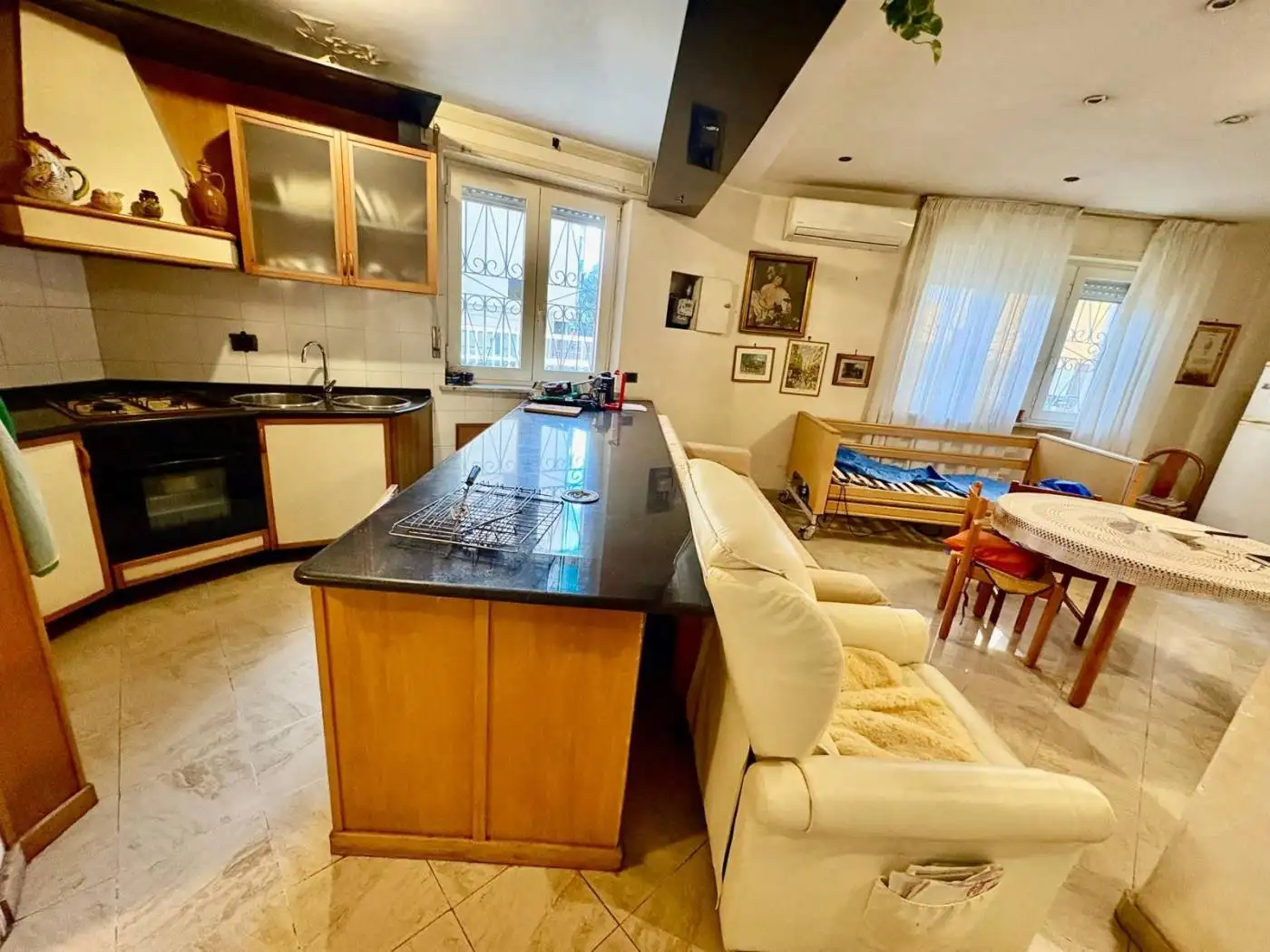 Appartamento in vendita a Napoli