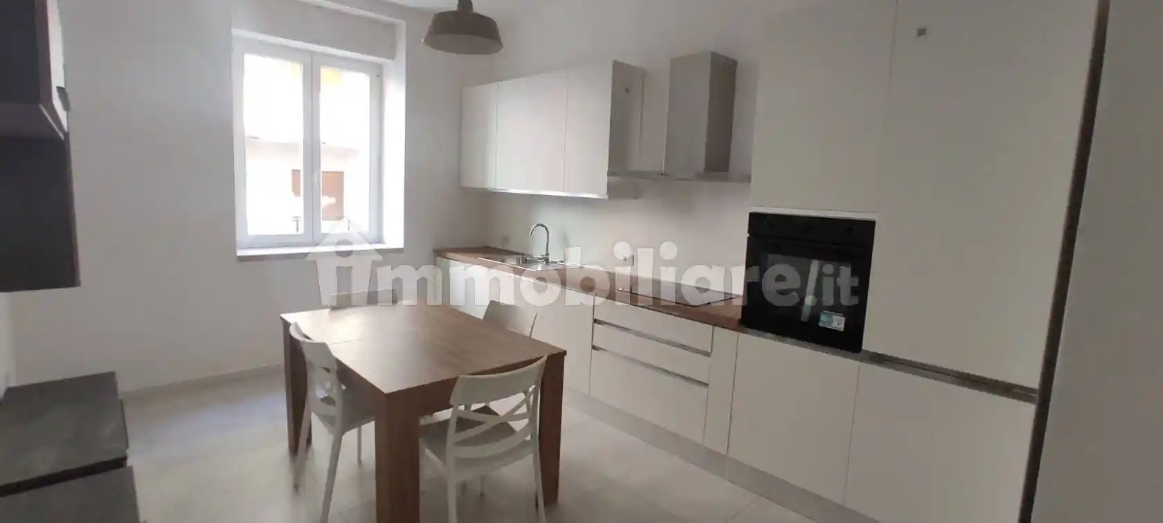 Quadrilocale via Pietro Ravanas 235, Libertà, Bari - foto 2