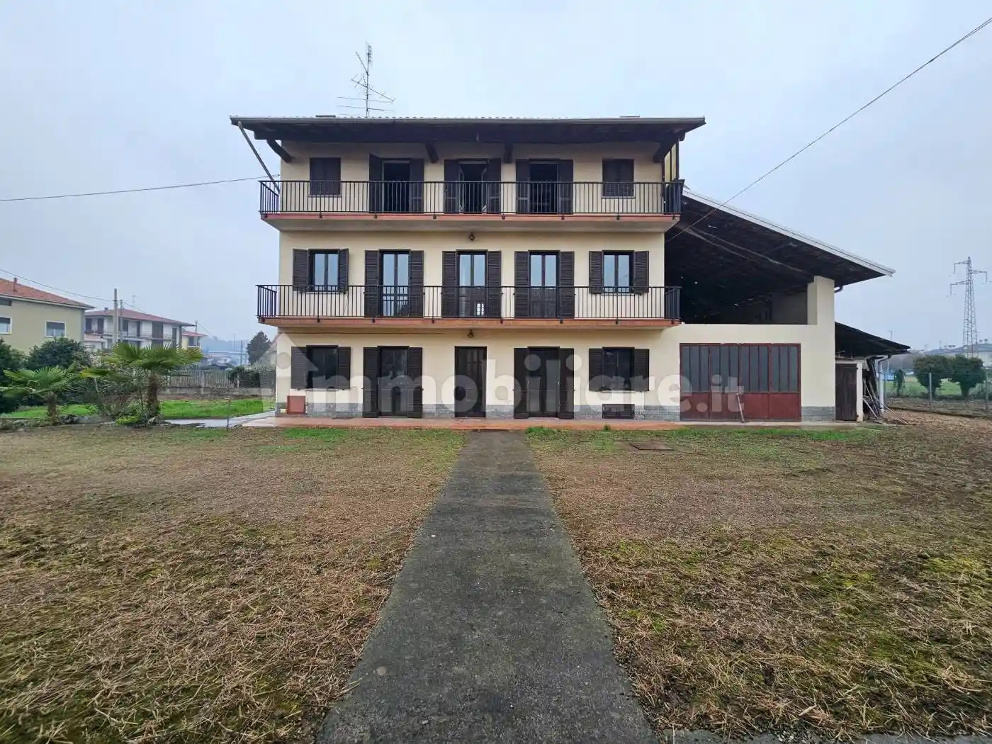 Rustico - Casale in vendita a Oleggio