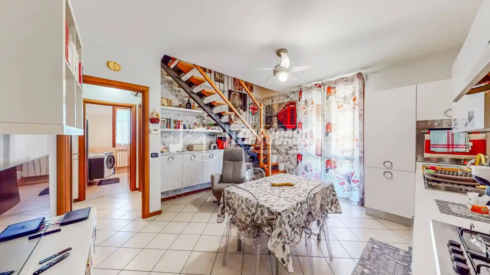 Quadrilocale via I Carracci 63, Centro, Castelfranco Emilia - foto 2