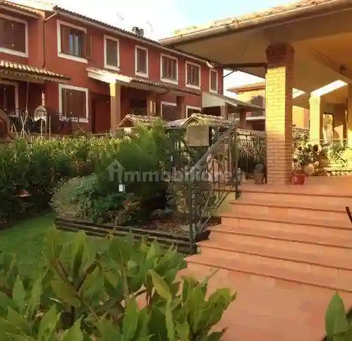 Villetta a schiera - foto 2