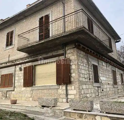 Villa in vendita a Ascoli Piceno