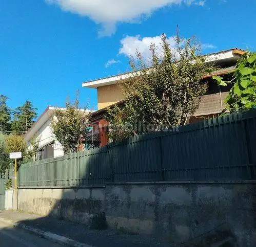 Casa indipendente in vendita a Velletri
