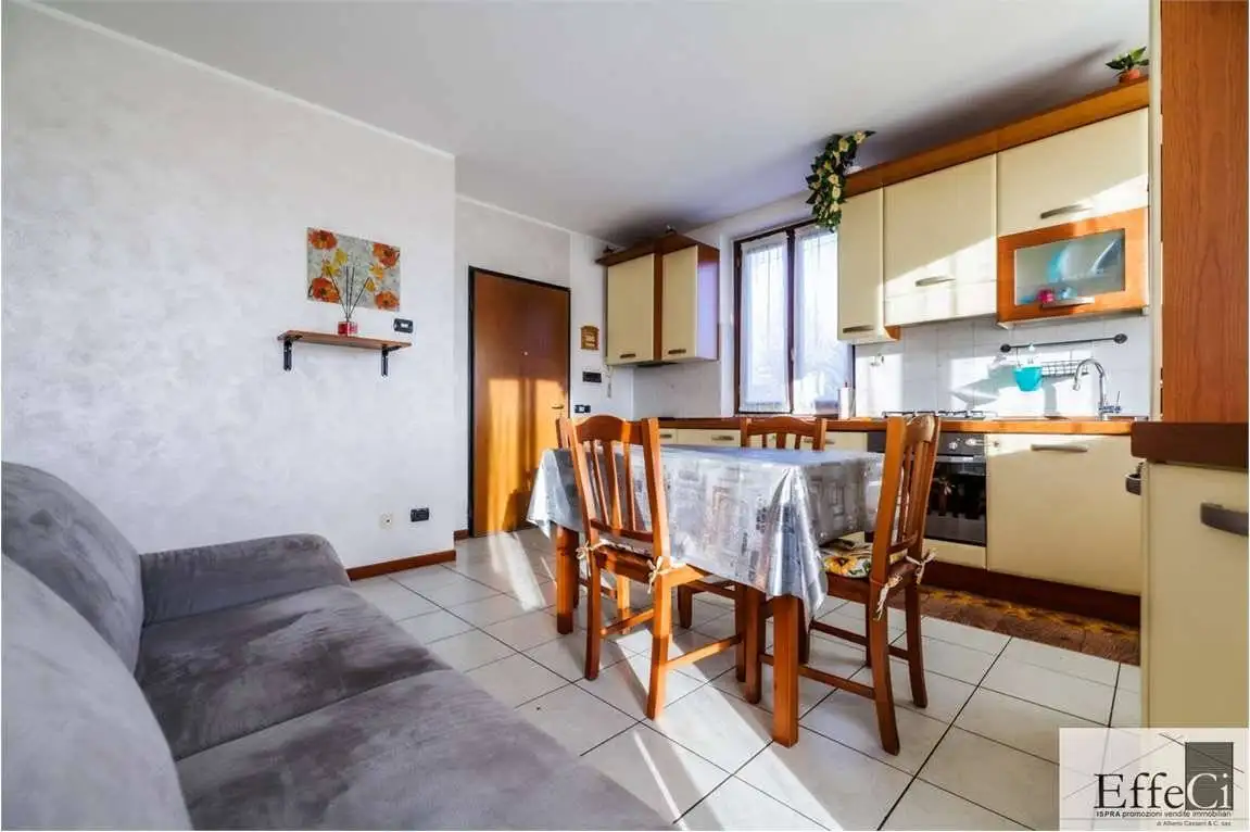 Trilocale buono stato, primo piano, Centro, Brebbia - foto 4