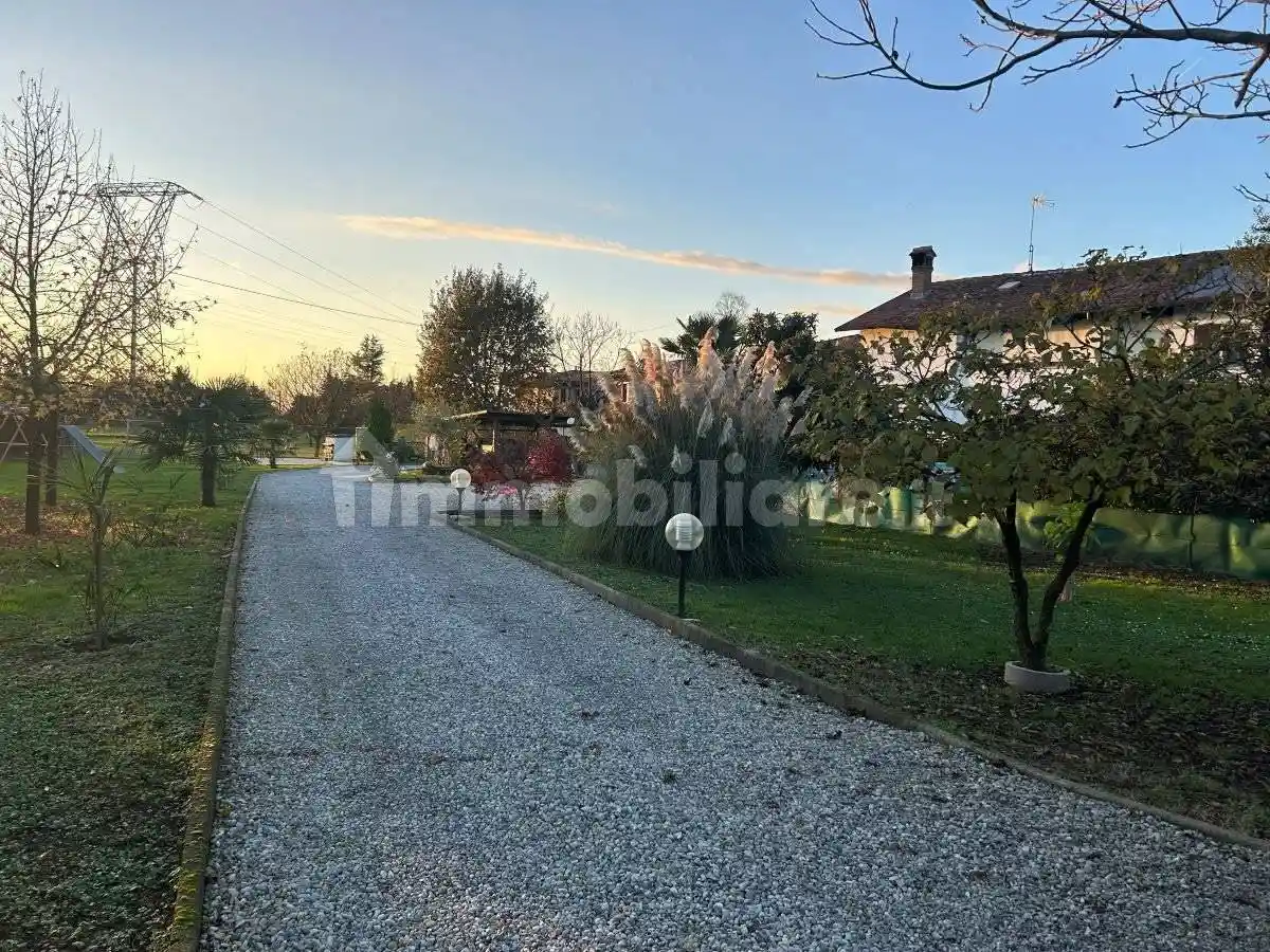 Rustico - Casale in vendita a Treviglio