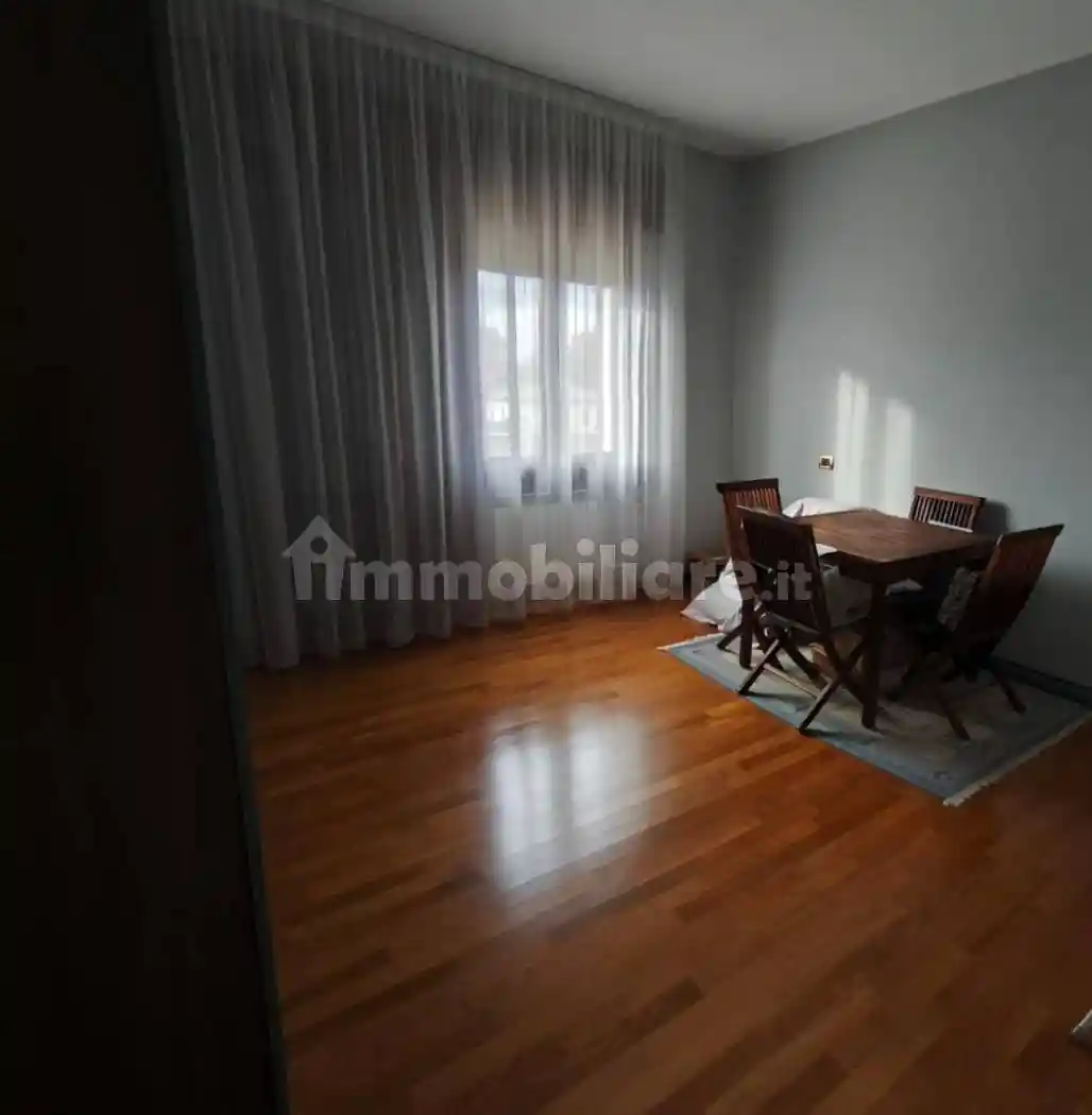 Quadrilocale via Camillo Benso di Cavour, Centro, Camponogara - foto 5