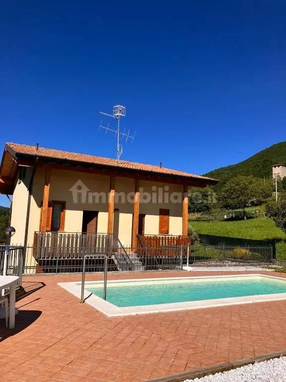 Appartamento in affitto a Bianzano