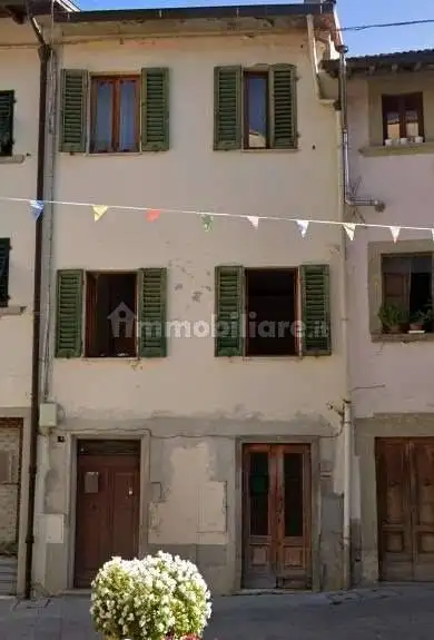 Casa indipendente in asta a Londa