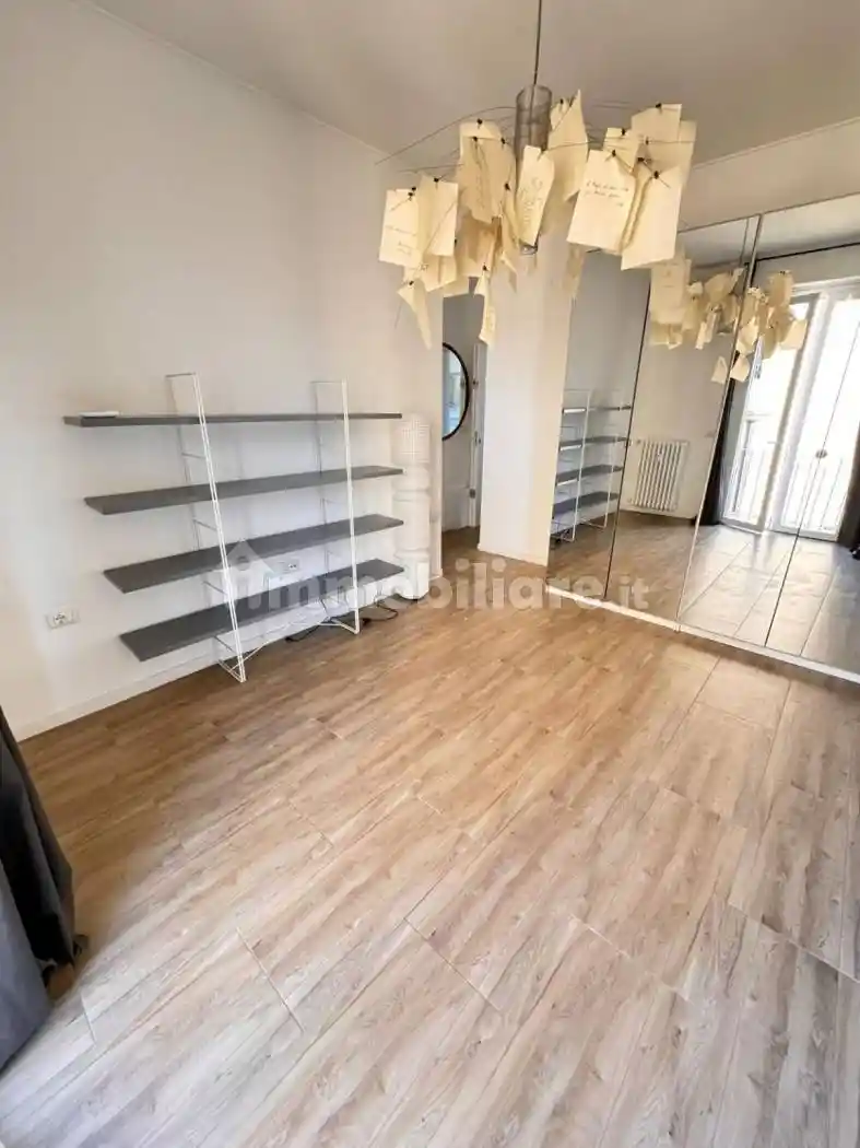 Monolocale via Giuseppe Lagrange 15, Corso San Gottardo, Milano - foto 2