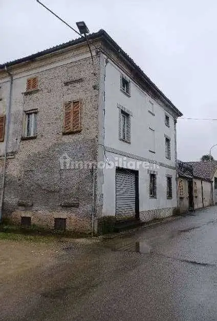 Casa indipendente in asta a Corana