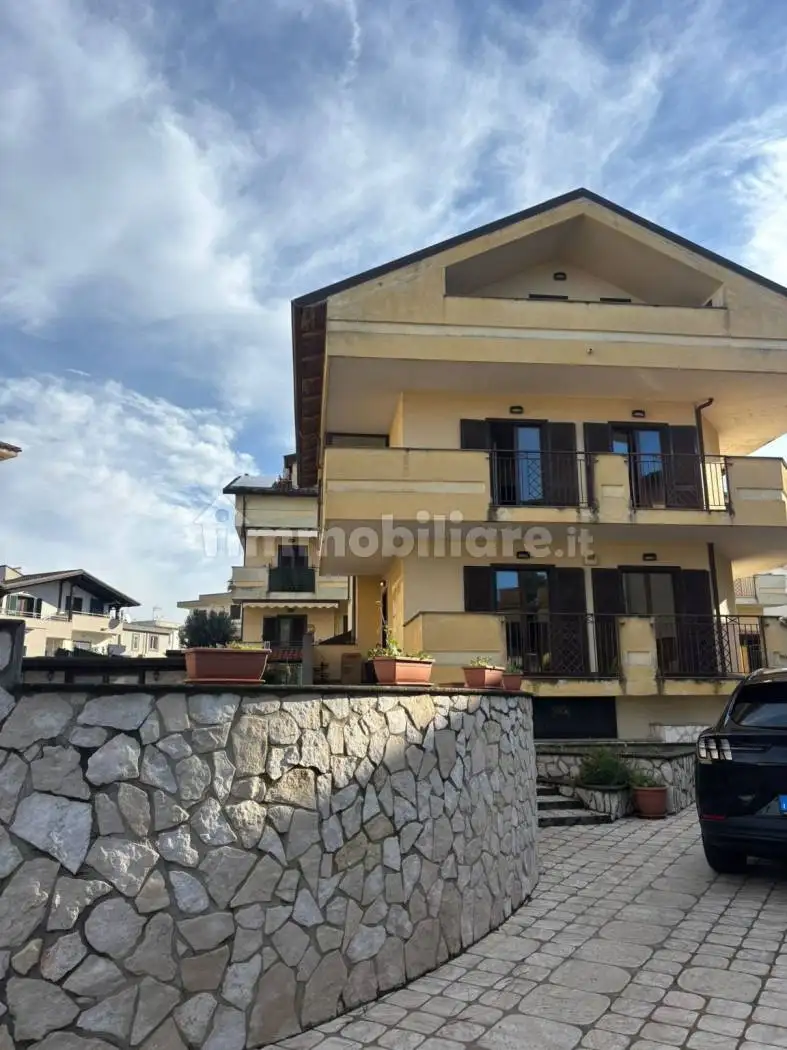 Villa in vendita a Giugliano in Campania