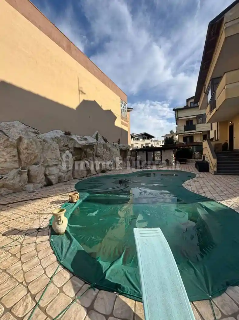 Villa unifamiliare via Lago Patria, Lago Patria, Giugliano in Campania - foto 4