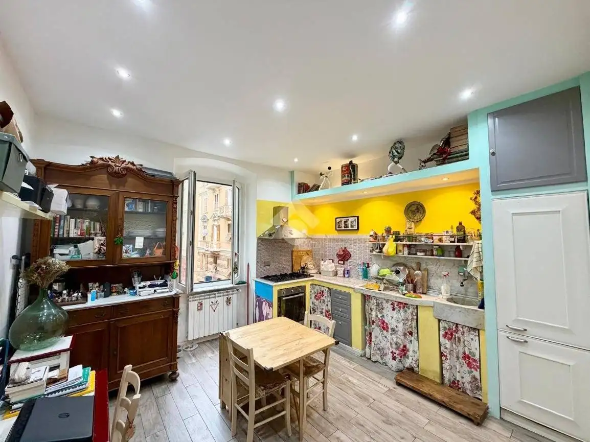 Appartamento in vendita a Genova