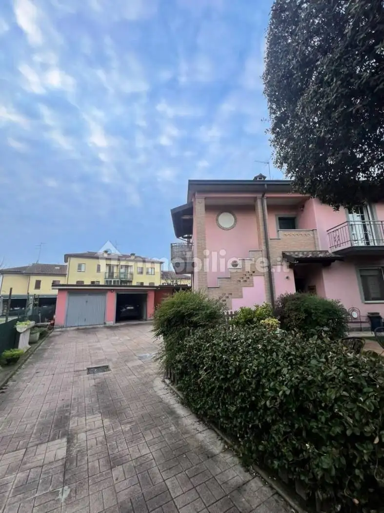 Villa in vendita a Torrevecchia Pia