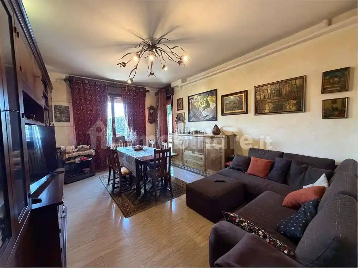 Appartamento in vendita a Modena