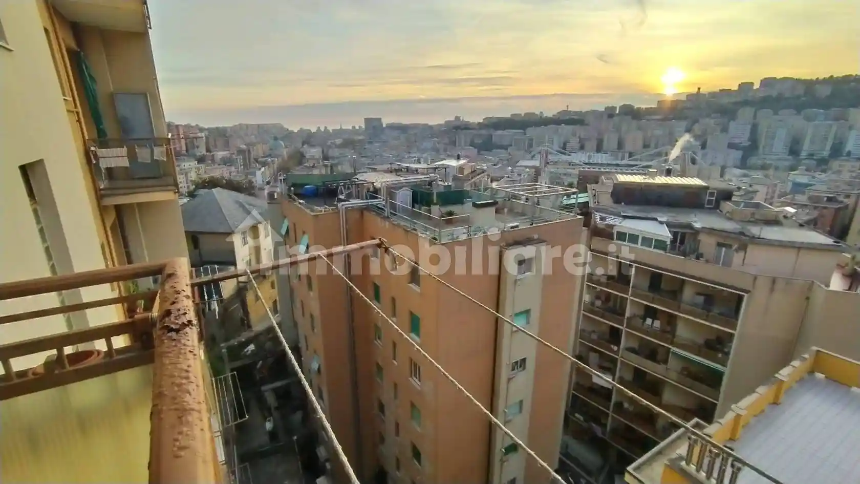 Trilocale buono stato, quinto piano, Marassi, Genova - foto 2