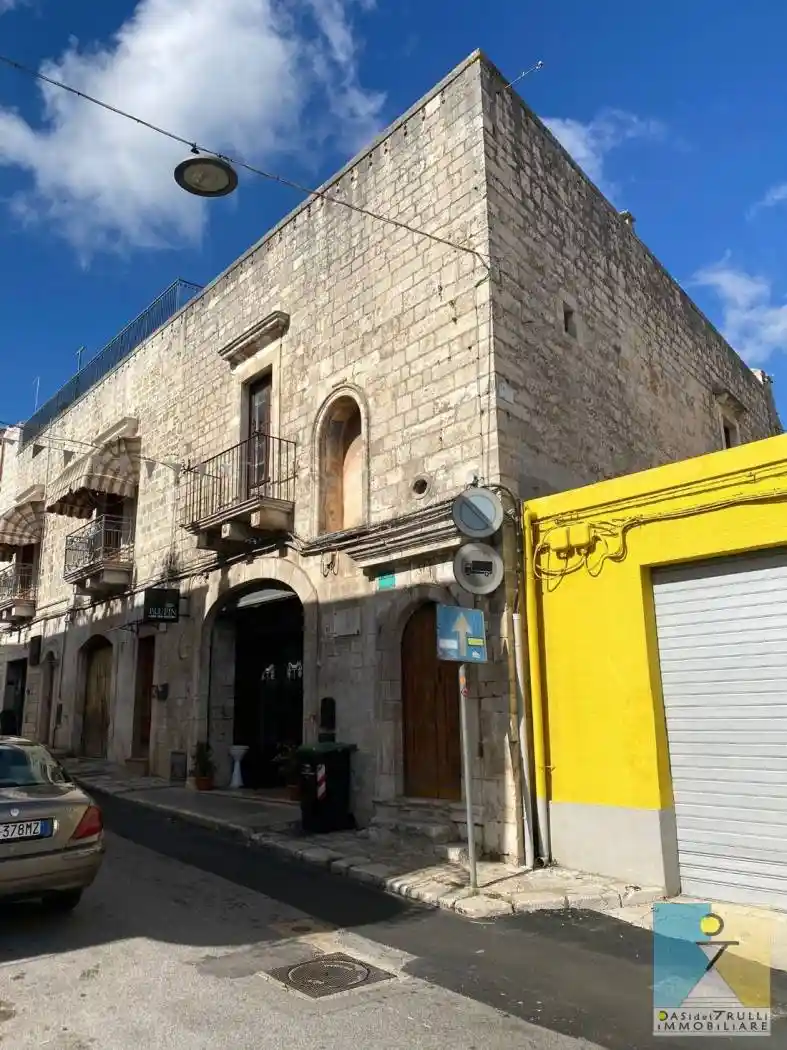 Palazzo - Edificio in vendita a Ceglie Messapica