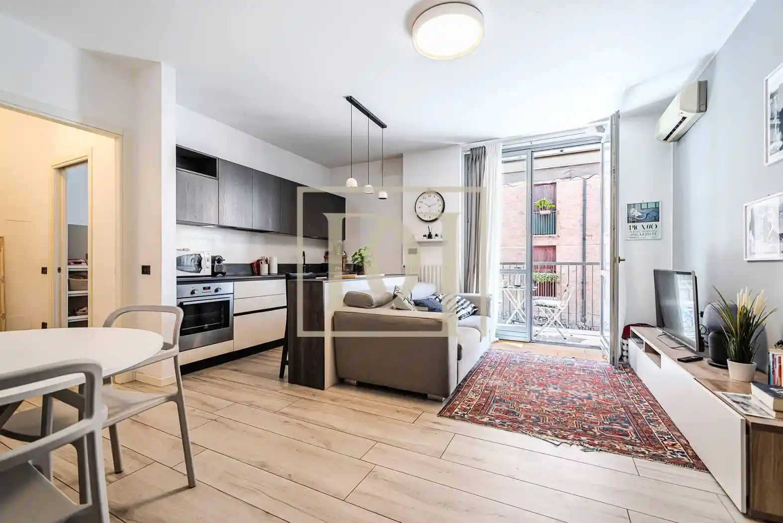 Trilocale via Federico Confalonieri 1A, Isola, Milano - foto 2