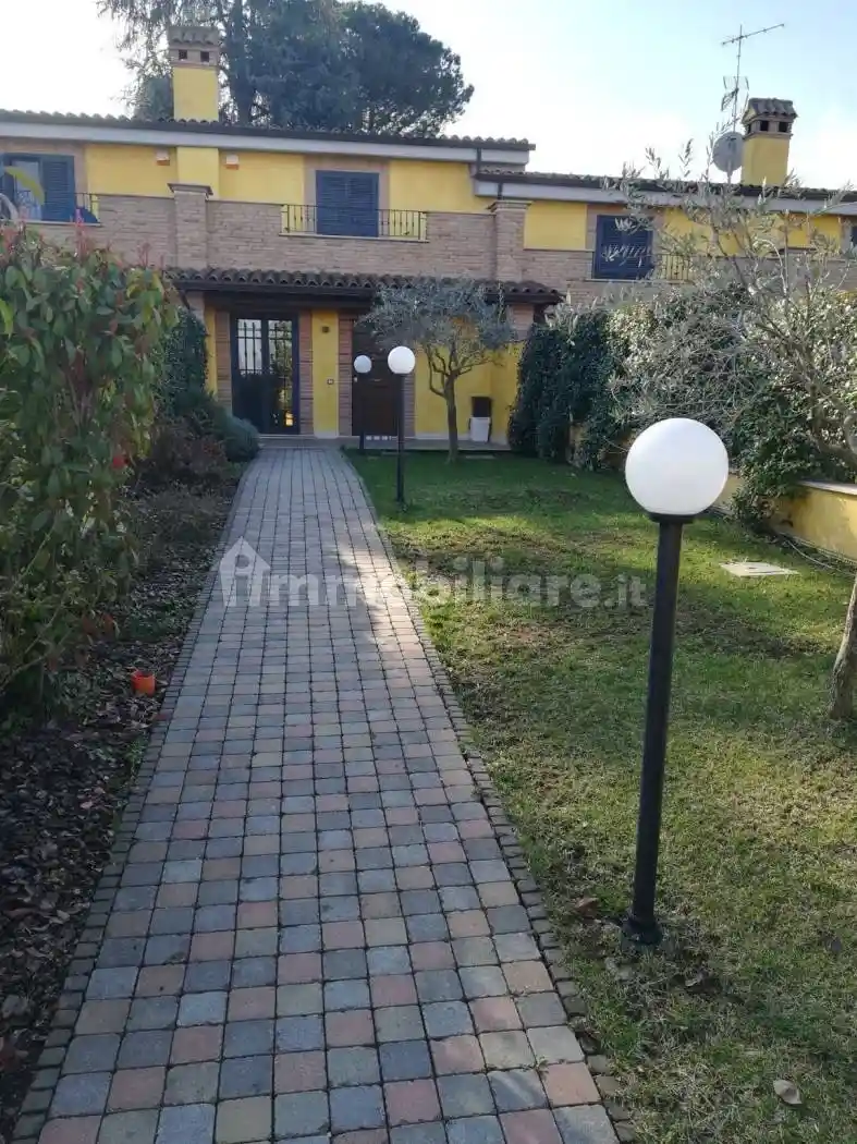 Villetta a schiera - foto 2