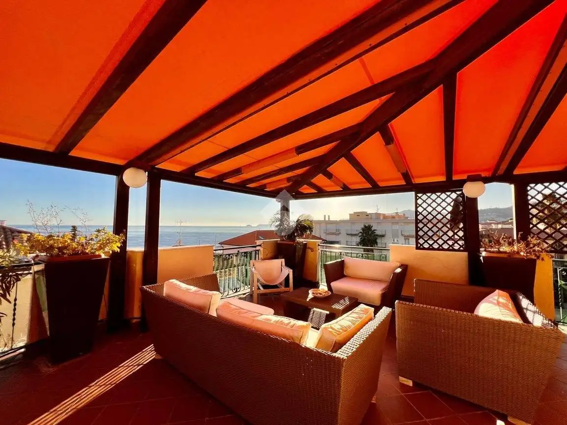 Quadrilocale via XXV Aprile 64, Borgio, Borgio Verezzi - foto 4