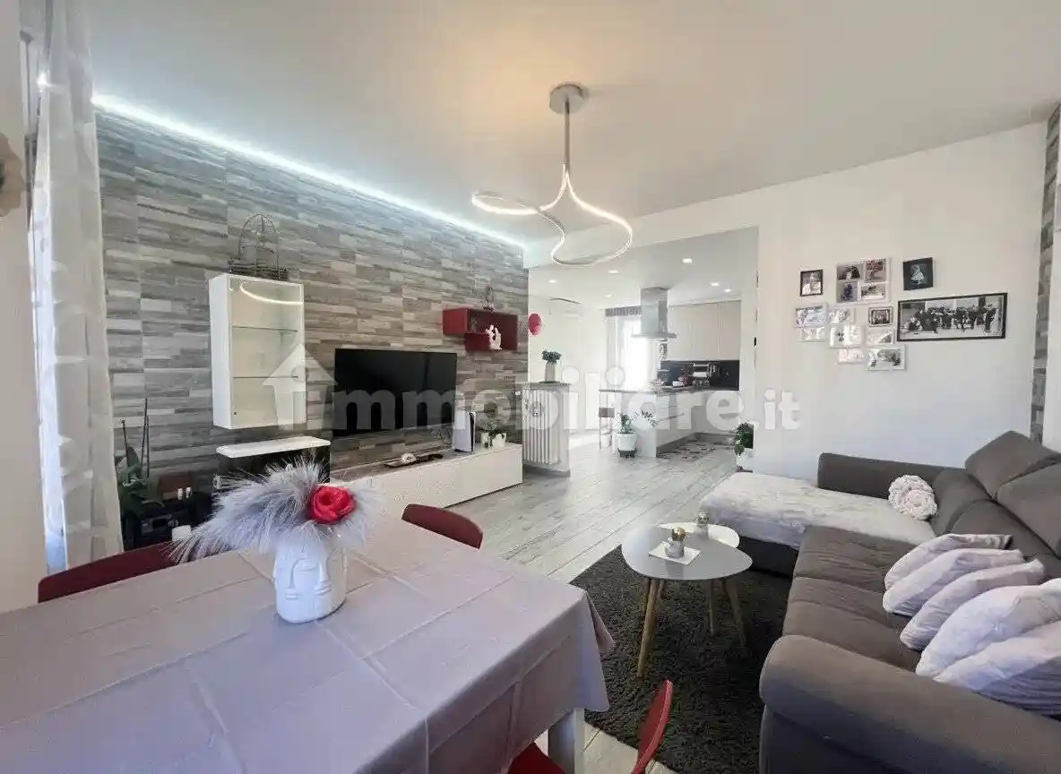 Quadrilocale via Niccolò Machiavelli 2, Ospedale, Busto Arsizio - foto 3