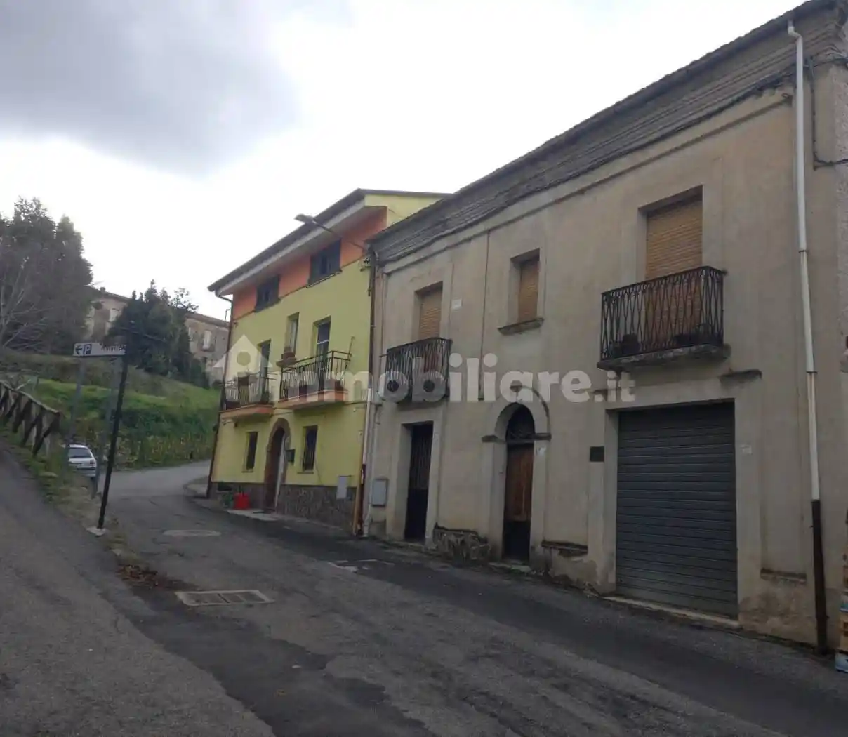 Palazzo - Edificio in vendita a Mangone