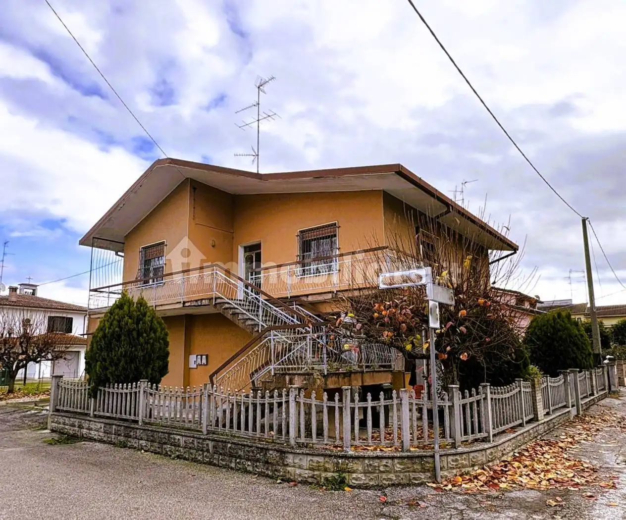 Villa in vendita a Bondeno