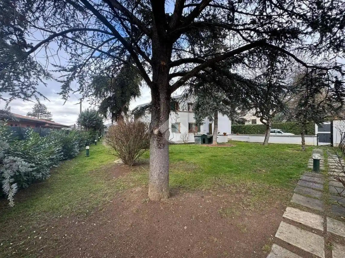 Villa unifamiliare via Giovanni XXIII 6, Centro, Avezzano - foto 3