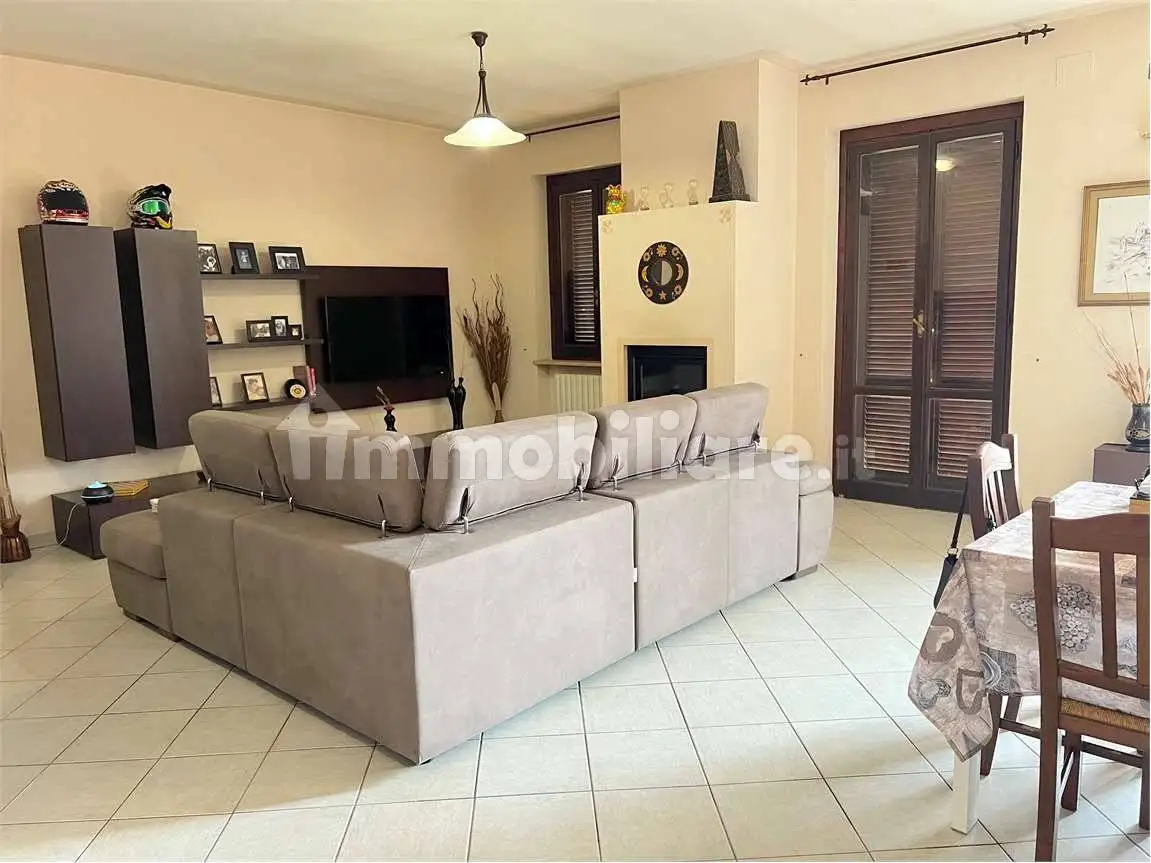 Villa in vendita a Campello sul Clitunno