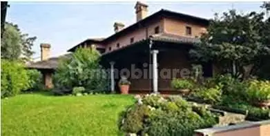 Villa in asta a Muggiò