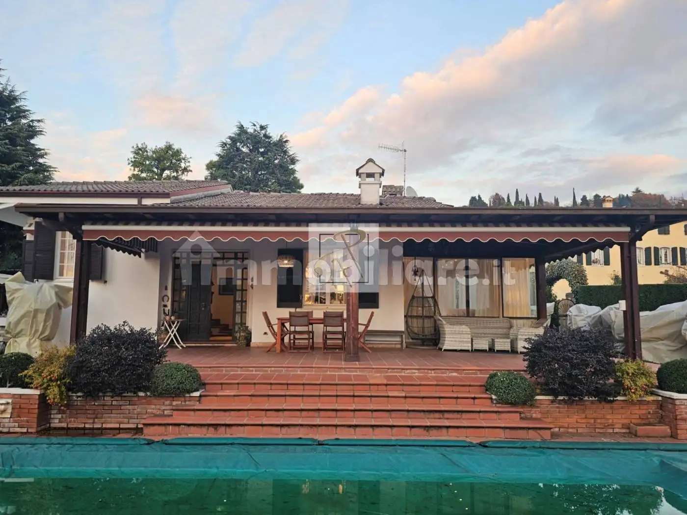 Villa in vendita a Bardolino