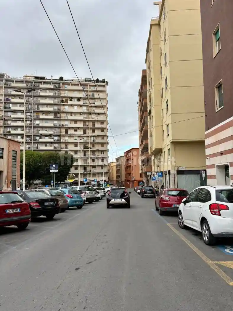 Quadrilocale via Tiziano 52, San Benedetto, Cagliari - foto 5