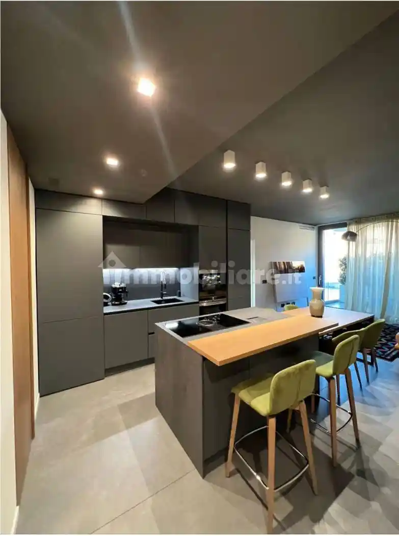 Trilocale via Mauro Macchi 61, Centrale, Milano - foto 2