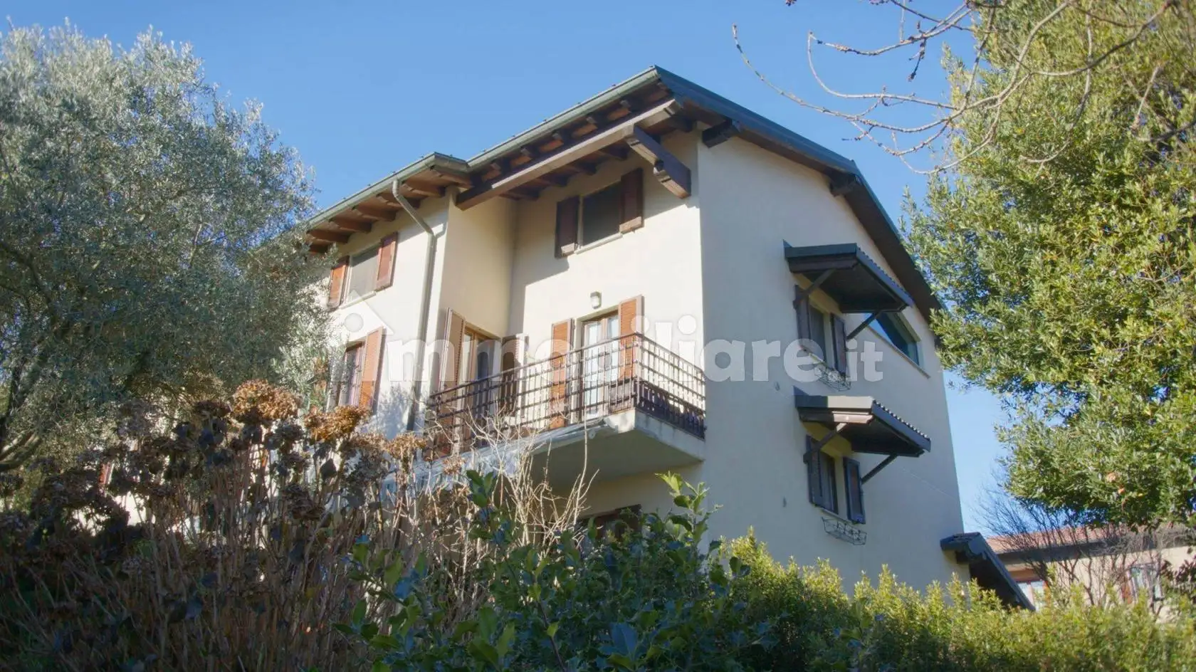 Villetta a schiera in vendita a Arcisate