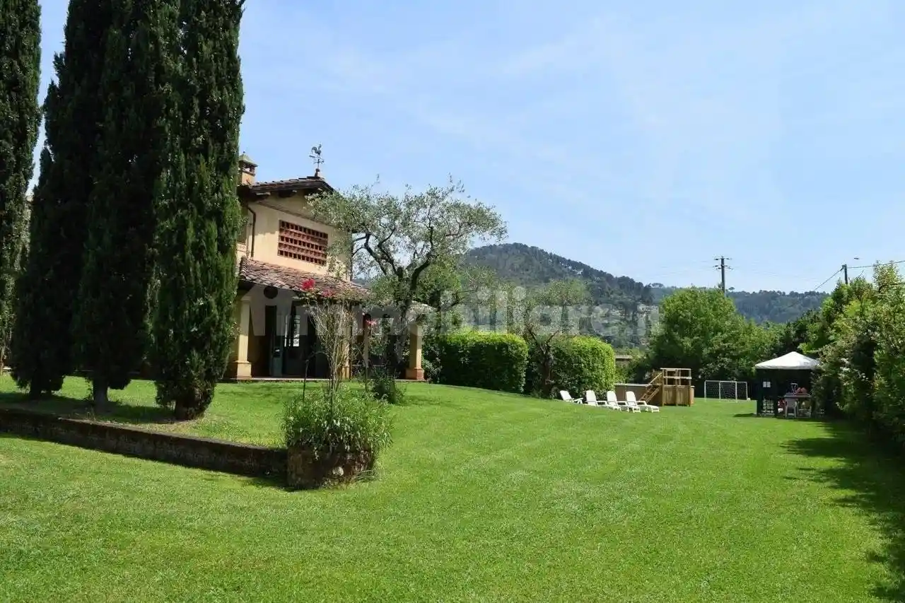 Rustico - Casale in vendita a Camaiore