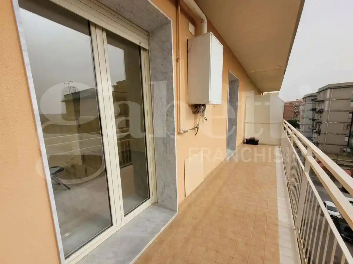 Trilocale ottimo stato, quinto piano, Bosco Minniti, Siracusa - foto 3