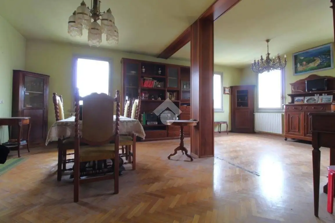 Appartamento piazza g.garibaldi 3, Centro, Bagnolo in Piano - foto 2