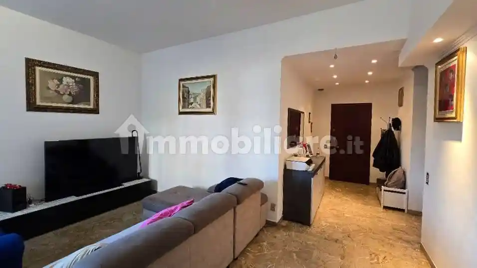 Trilocale via Carlo Carcano 2, Biumo Inferiore - Superiore, Varese - foto 2