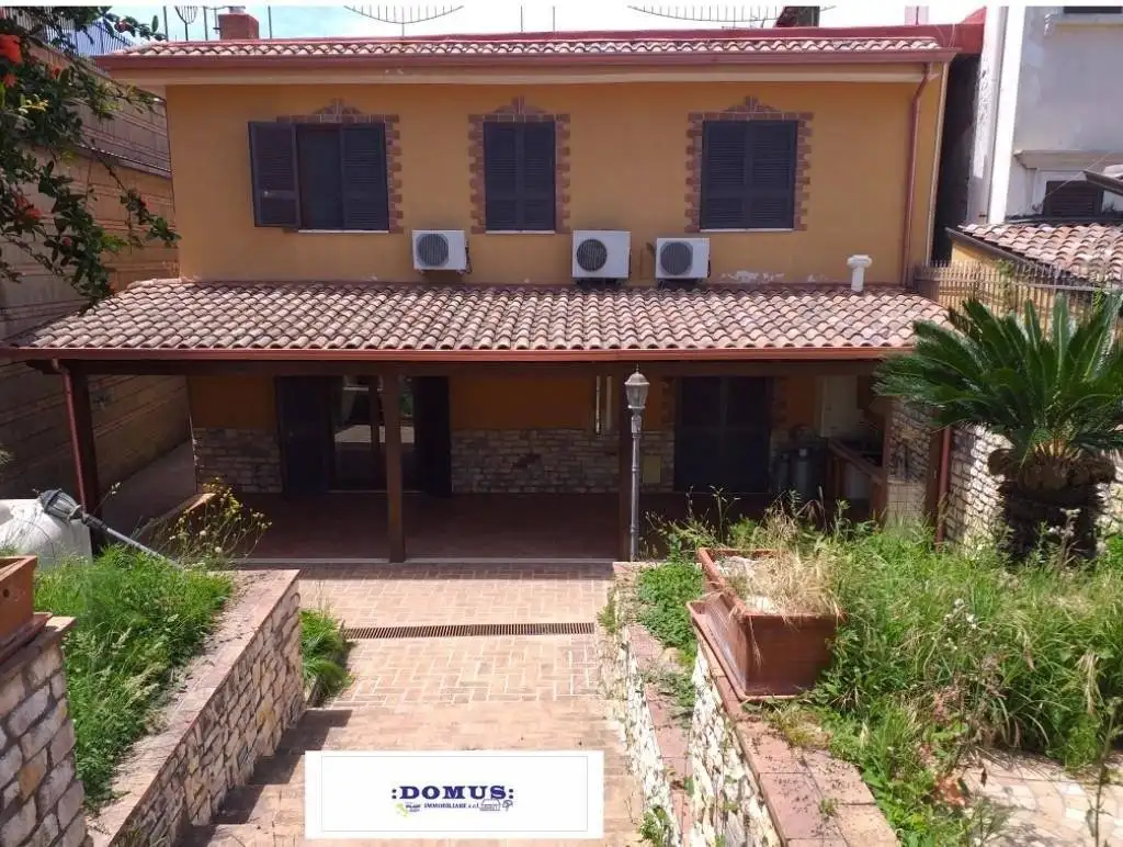 Villa in affitto a Quarto