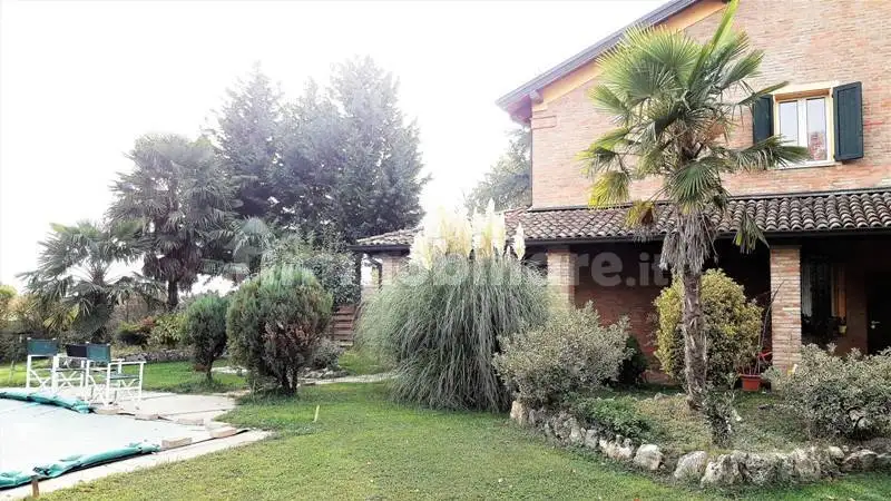 Villa in vendita a Castelfranco Emilia