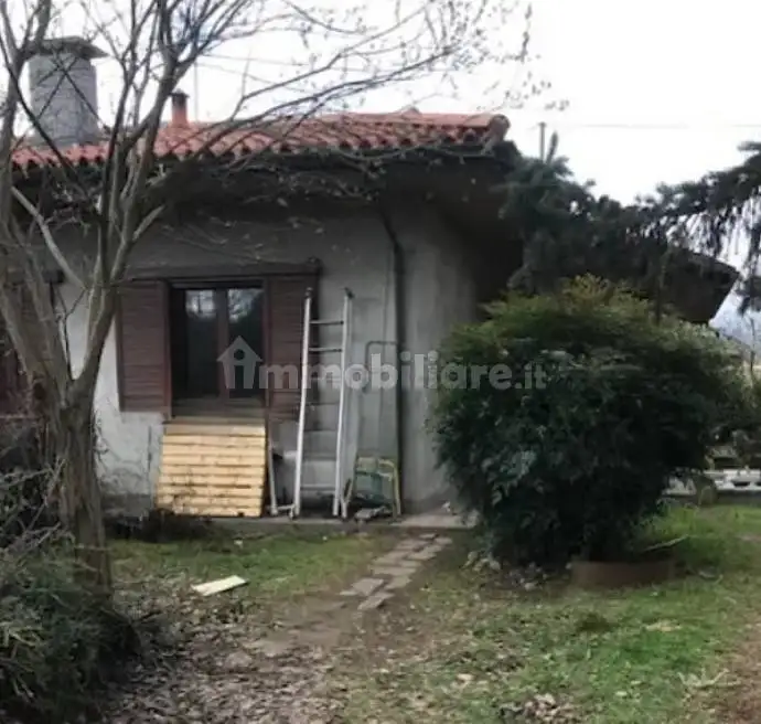 Villa in asta a Cadrezzate con Osmate