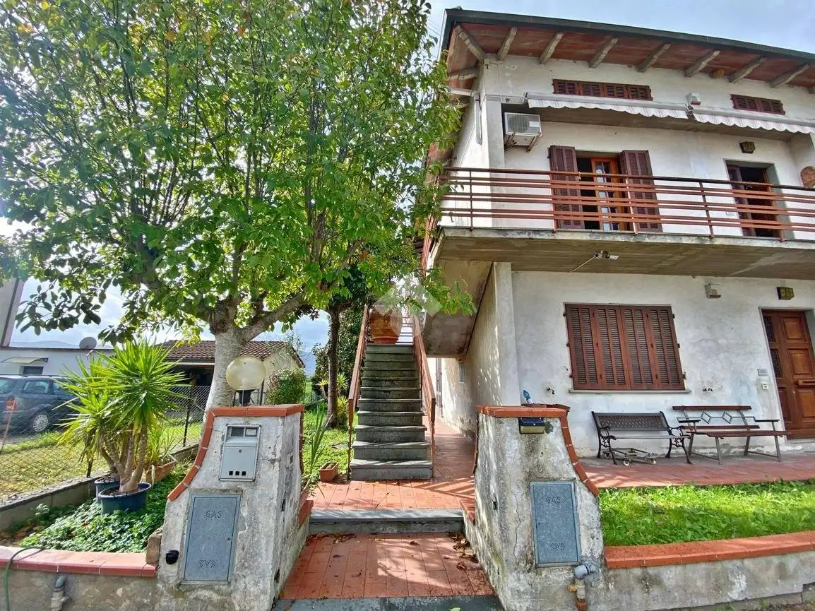 Villa in vendita a Quarrata