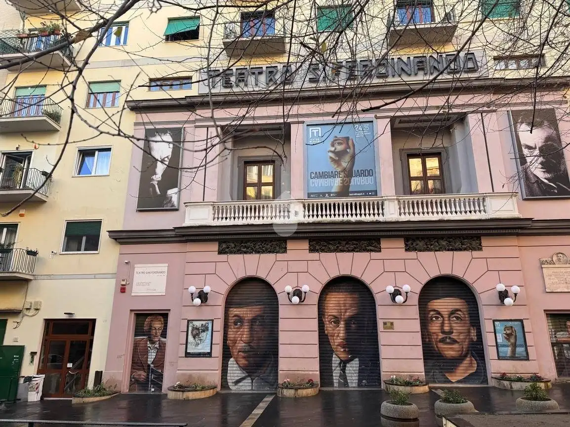 Appartamento in vendita a Napoli